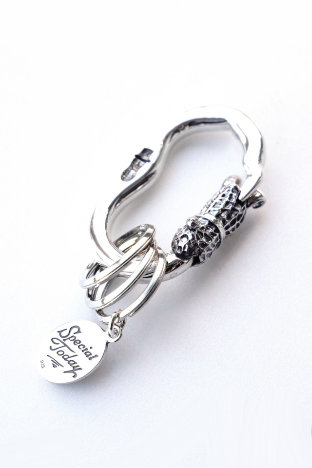 PEANUTS & Co. BUNNY PEANUTS CARABINER silver x k10PG