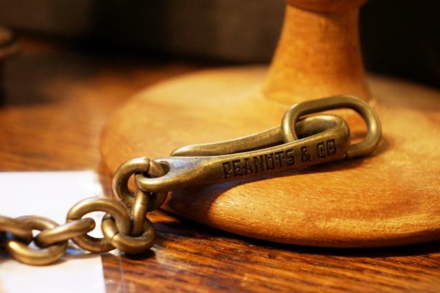 PEANUTS & Co. BULL WALLET CHAIN