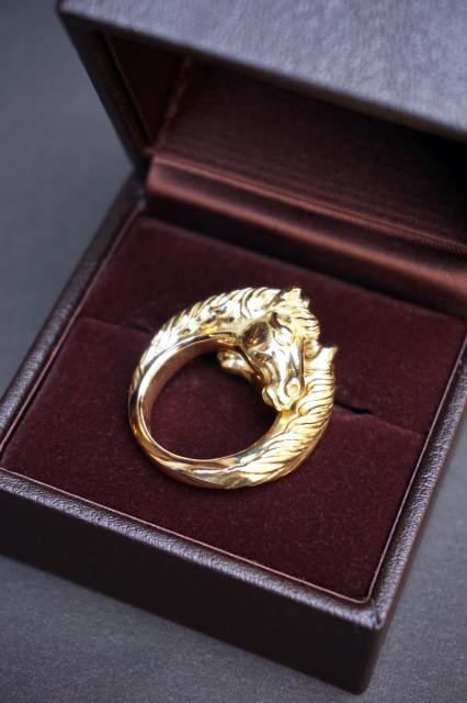 PEANUTS & Co. TWO FACE HORSE RING ☆K18 GOLD