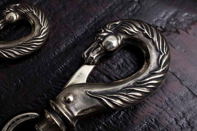 PE-HORSE-WALLET-CHAIN-HORSE-X-HORSE-SILVER - Peanuts & Co