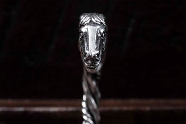 PEANUTS & Co. horse twist bangle silver B.S.W. market place