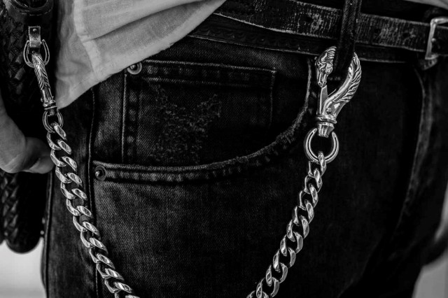 PE-HORSE-WALLET-CHAIN-HORSE-X-HORSE-SILVER - Peanuts & Co