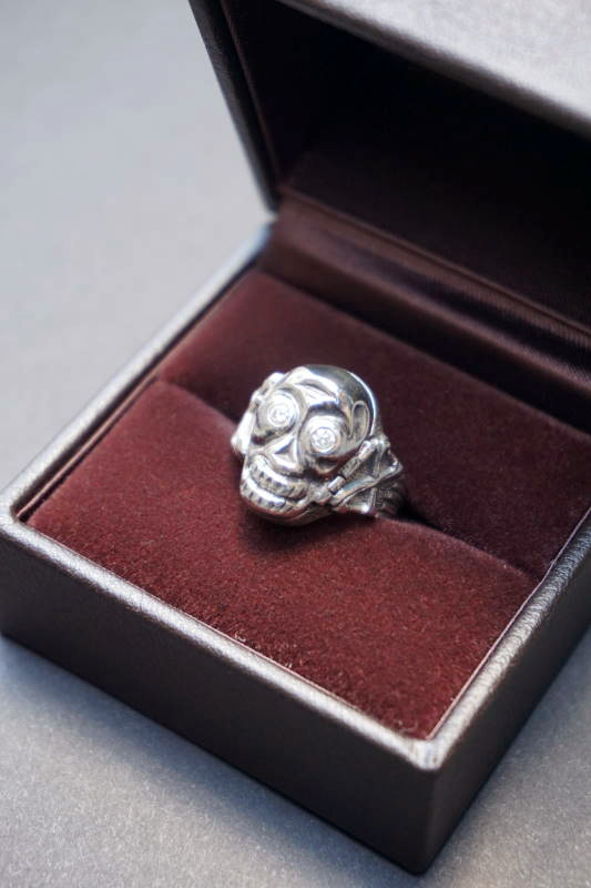 PEANUTS & Co. skull poison ring 