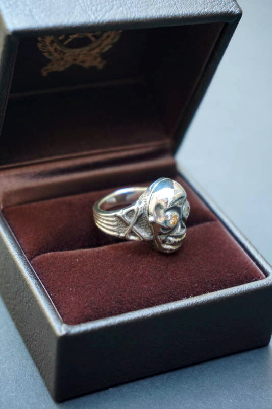 PEANUTS & Co. skull poison ring yellow