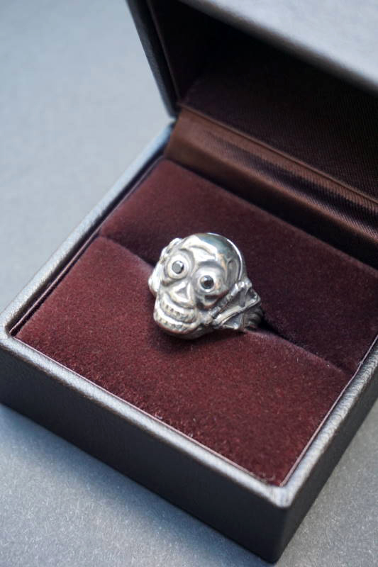 PEANUTS & Co. skull poison ring 