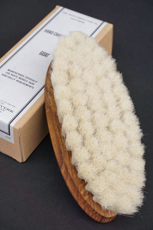 IRIS HANTVERK × The MAIL'S shoe care Co. HAND CRAFTED BRUSH　－Goat -