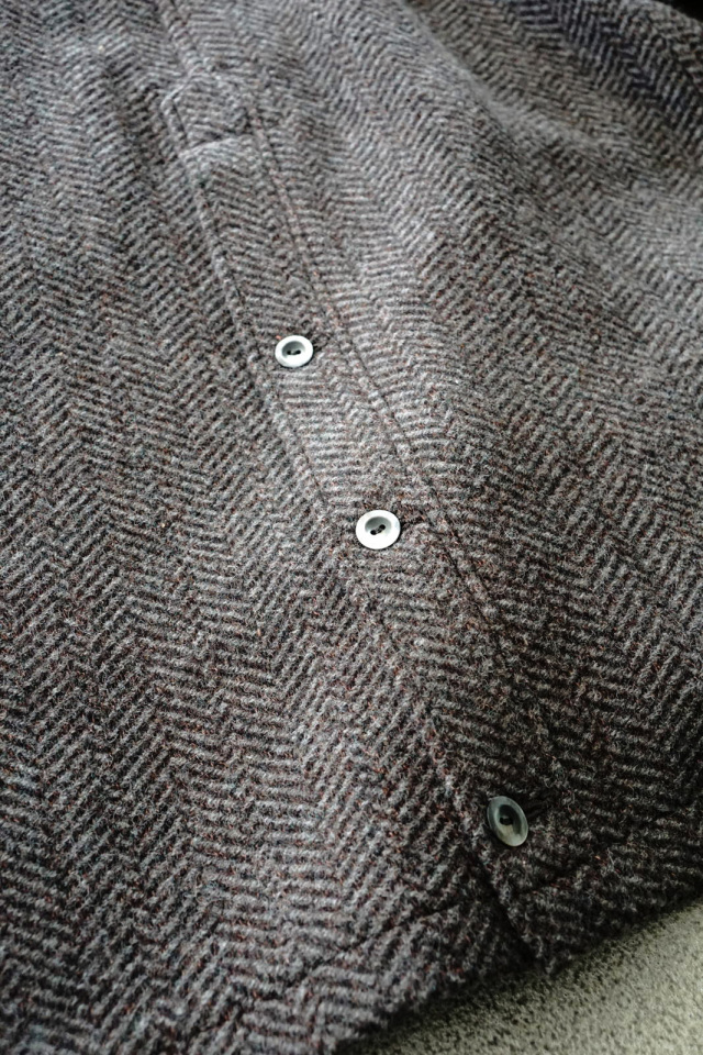 THE CIRCA BLAND S 104 C 46 