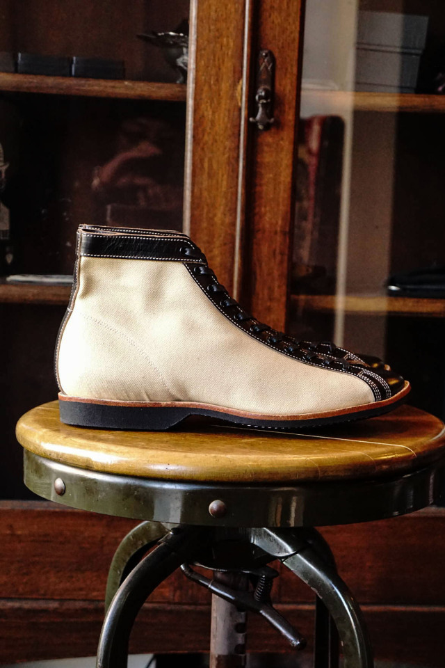 CLINCH Mast Trainer Black×Ivory B.S.W. market place