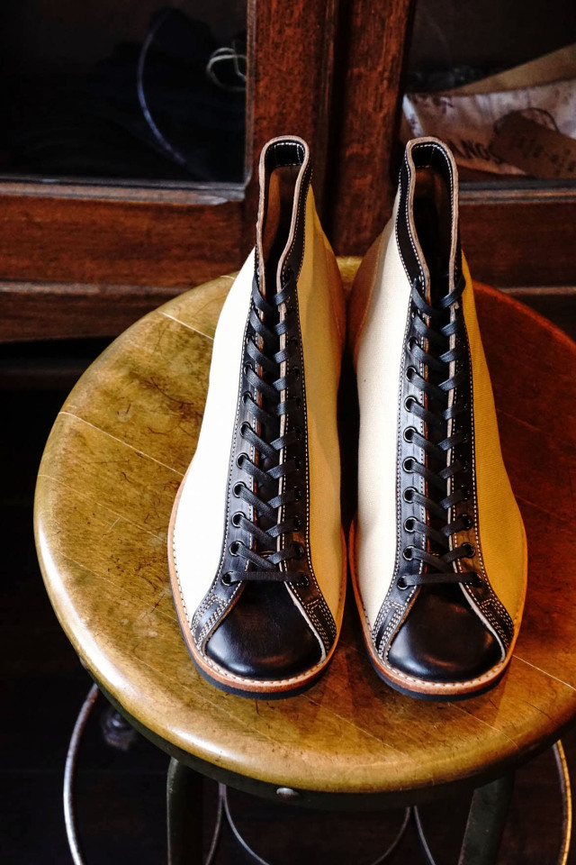 CLINCH Mast Trainer Black×Ivory B.S.W. market place CLINCH Mast Trainer Black×Ivory B.S.W. market place