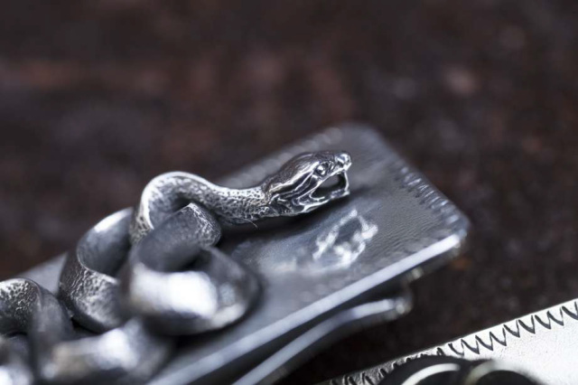 PEANUTS & Co. horse & snake clip type keychan silver