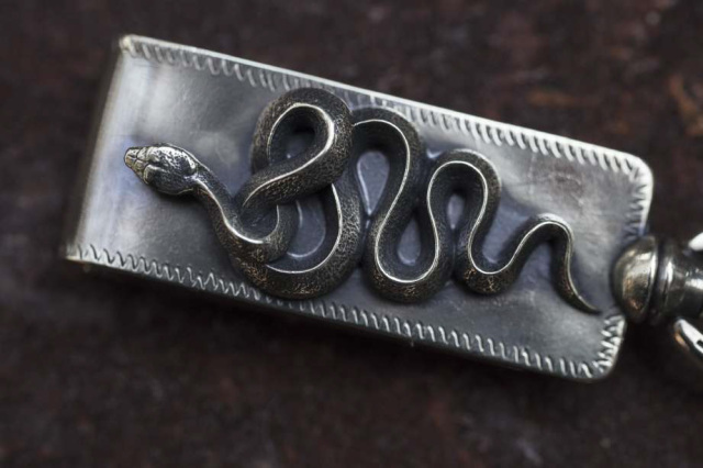 PEANUTS & Co. horse & snake clip type keychan silver