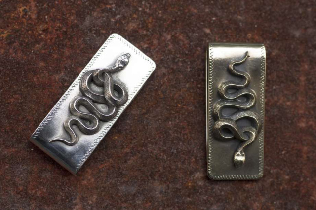 PEANUTS & Co. horse & snake money clip silver