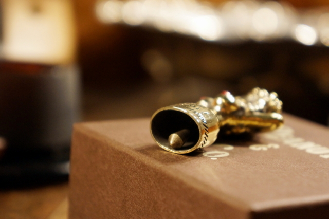 PEANUTS & Co. COME,COME BELL B.S.W. market place