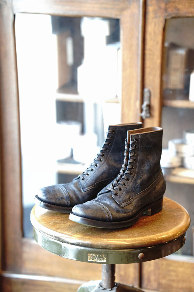 CLINCH Conrad Boots - Waxed Uneven Horse Suede - Navy