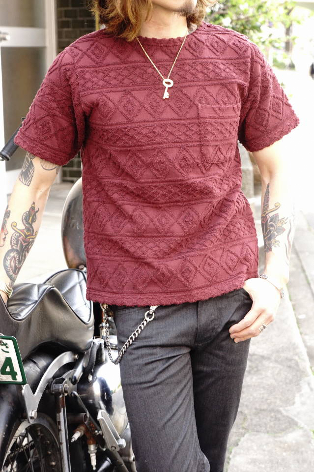 BY GLAD HAND ISLAND - S/S BOAT NECK BURGUNDY