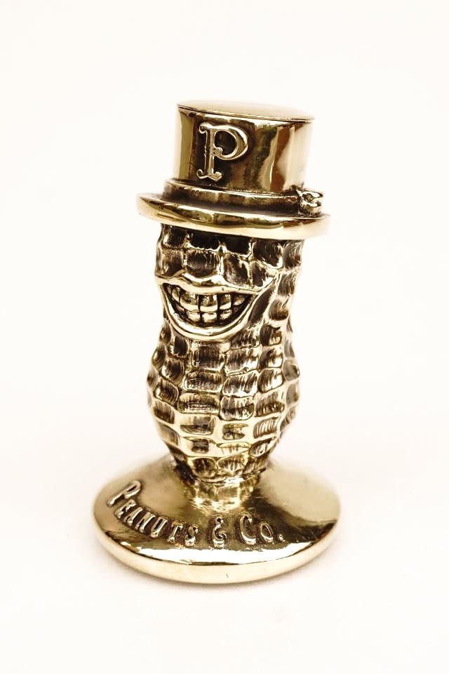 PEANUTS & Co. Peanuts Penstand Brass