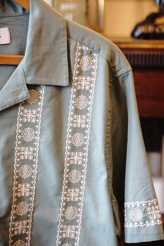 wax london Didcot - Sea Green And Ecru Embroidered Short-Sleeve Shirt